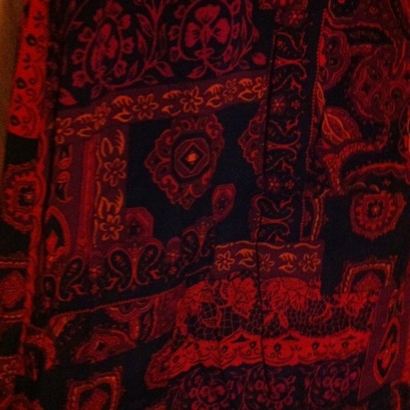 NORTON McNughton Deep Red Black Print Skirt - Picture 3 of 5